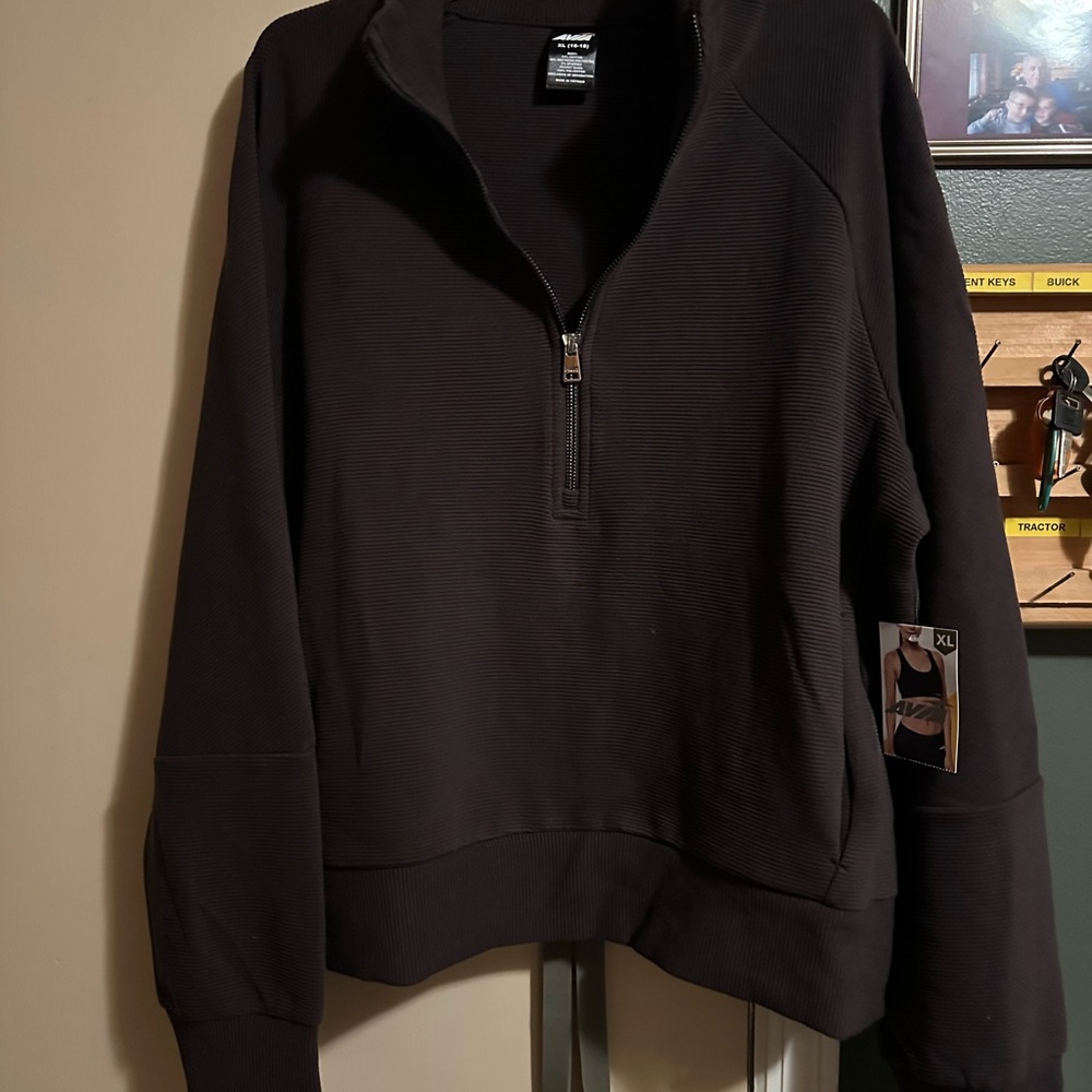 Avia women’s chocolate brown.half Zip-Up Sweater